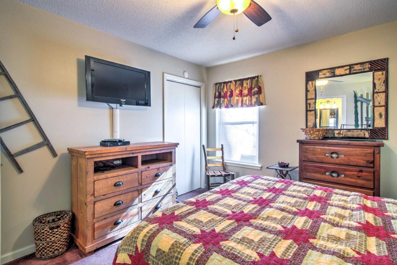 Tree Top Dream Cabin With Hot Tub In Gatlinburg! Villa Екстериор снимка