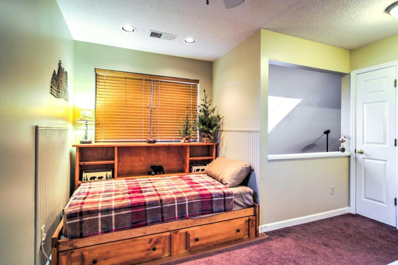 Tree Top Dream Cabin With Hot Tub In Gatlinburg! Villa Екстериор снимка